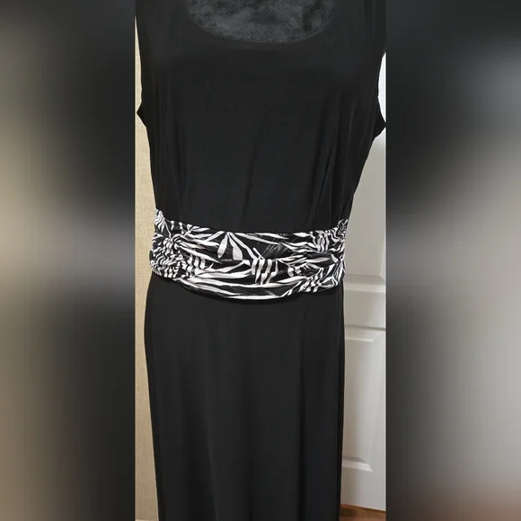 Dress #386 - Picture 4 of 12